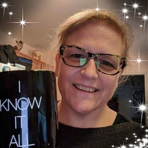 Meet your Posher, Laura